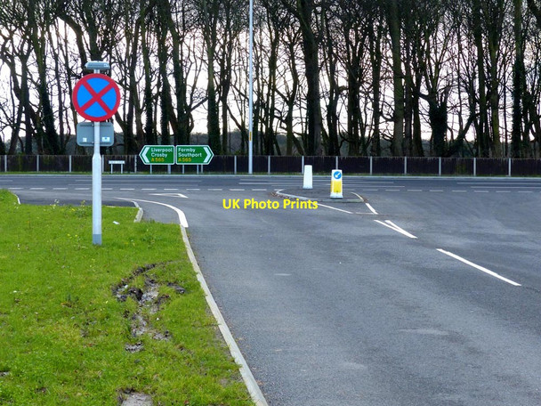 Photo 6"x4" Junction of Long Lane with Ince Rd. and the start of Broom's Cross Rd. Lunt c2016