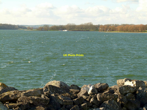 Photo 6"x4" Rutland Water from the dam Empingham c2016