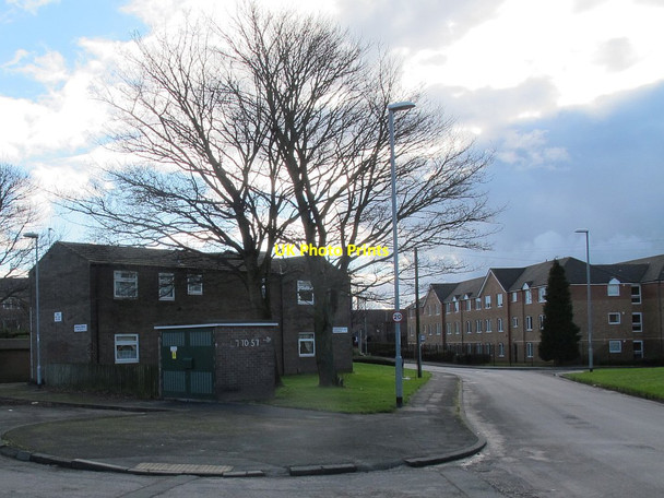 Photo 6"x4" Substation, Rossefield Approach, Bramley Pudsey\/SE2233 c2016