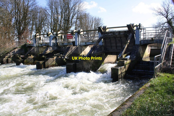 Photo 6"x4" Weir at Pinkhill Lock: The Thames in full flow Swinford\/SP4408 c2016
