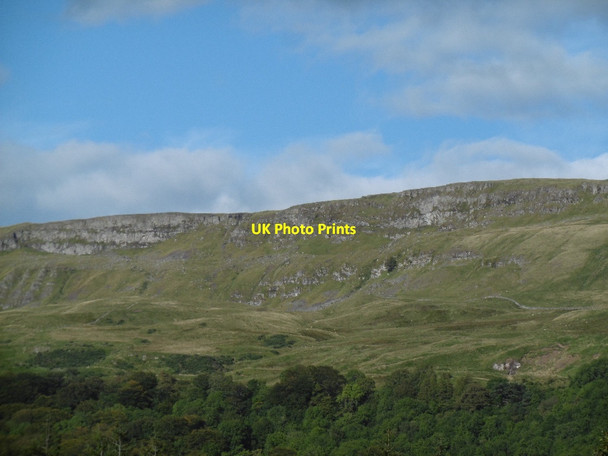 Photo 6"x4" Crags on Stronend Fintry\/NS6186 c2015