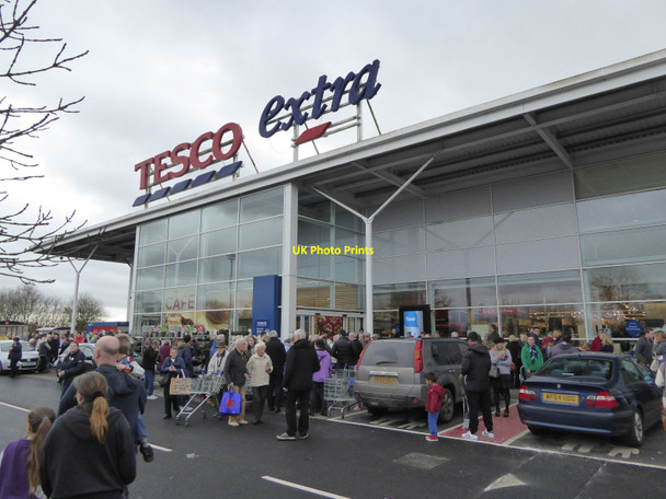 Photo 6"x4" Evacuation of Tesco superstore, Exeter Countess Wear c2016