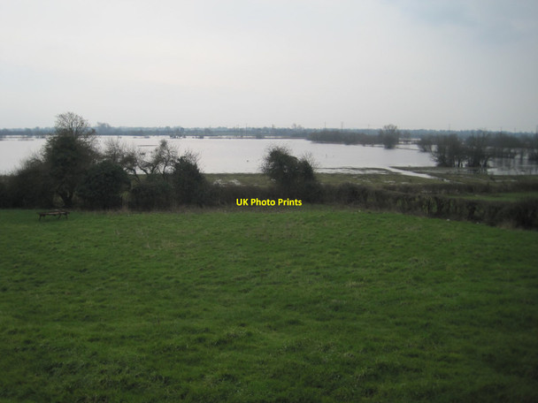 Photo 6"x4" River Shannon in flood, near Banagher Banagher c2016