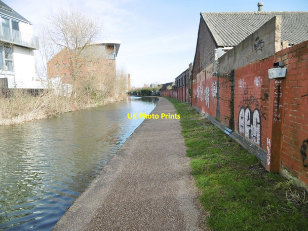 Photo 6"x4" Bishopsgate Green, towpath Coventry c2016