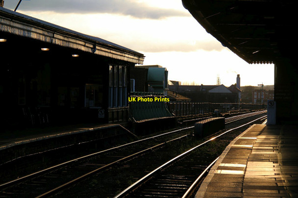Photo 6"x4" End of the day, Foregate Street Station Worcester c2016