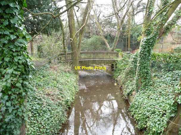 Photo 6"x4" Footbridge in Bridge Street Park, Pinner Pinner c2016