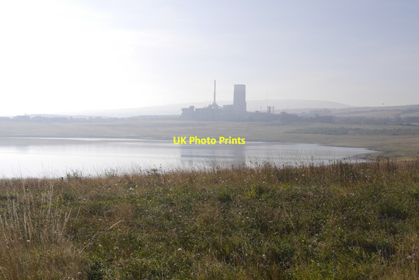 Photo 6"x4" Flooded quarry Broxburn\/NT6977 c2015