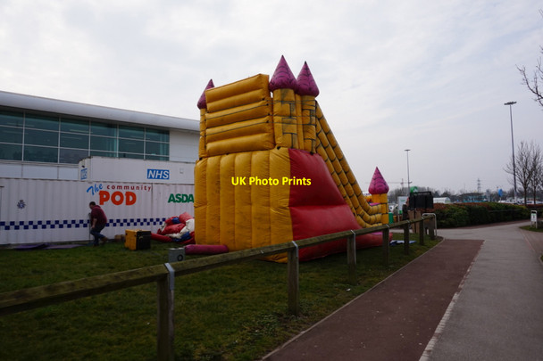 Photo 6"x4" Bouncy Castle at Kingswood Retail Park, Hull Kingswood\/TA0834 c2016