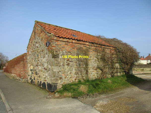 Photo 6"x4" Outbuilding at Church Farm Skipsea Brough c2016