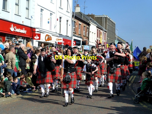 Photo 6"x4" Barr Pipe Band, St Patrick's Day 2016 Omagh c2016