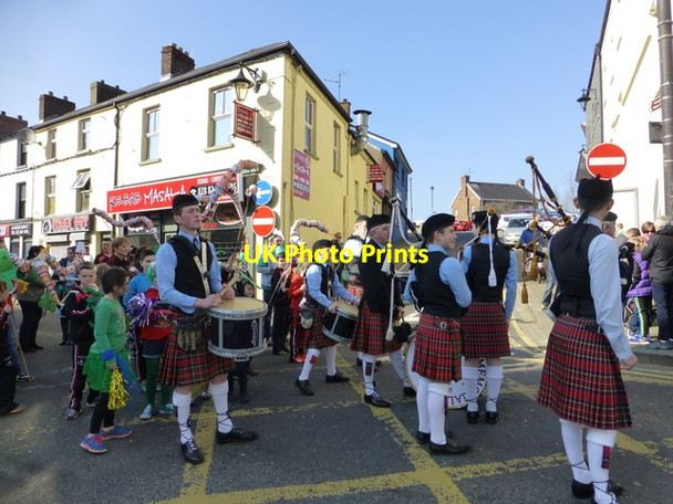 Photo 6"x4" Lisbeg Pipe Band, St Patrick's Day 2016 Omagh c2016