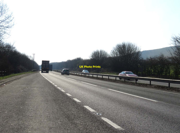 Photo 6"x4" The A34 looking southbound Old Burghclere c2016