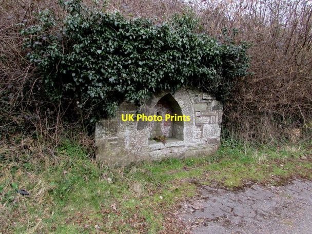 Photo 6"x4" Former water fountain or trough, Lower Lydbrook Lower Lydbrook c2016