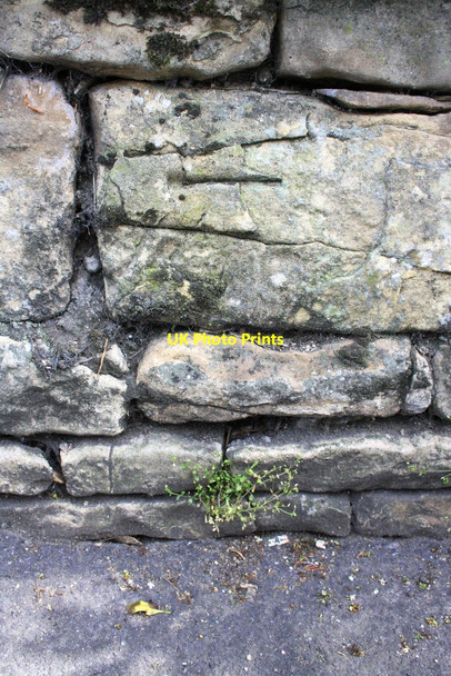 Photo 6"x4" Benchmark on St Paul's Street wall Stamford\/TF0207 c2015