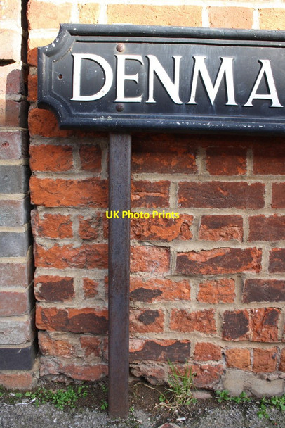 Photo 6"x4" Benchmark on #88 James Street Oxford\/SP5106 c2016