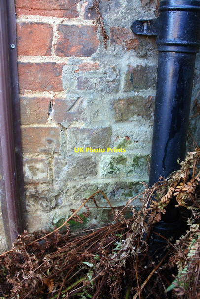 Photo 6"x4" Benchmark on #16 Marston Street Oxford\/SP5106 c2016