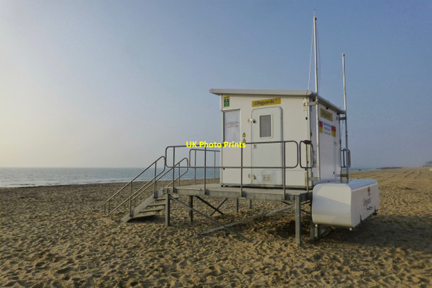 Photo 6"x4" RNLI lifeguard hut at Poole Head Canford Cliffs c2016
