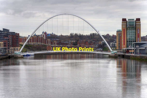 Photo 6"x4" Gateshead Millennium Bridge Newcastle upon Tyne c2016