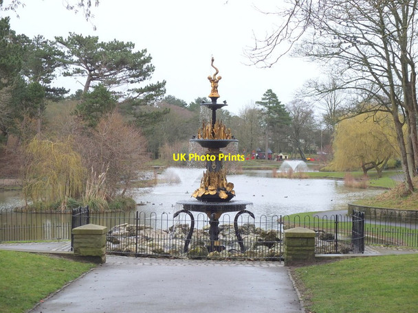 Photo 6"x4" Fountain in Hesketh Park, Southport Southport c2016