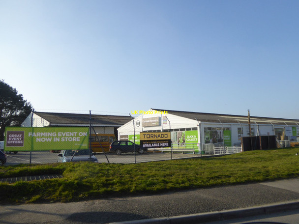 Photo 6"x4" Industrial units, Gwealfolds, Helston Helston c2016