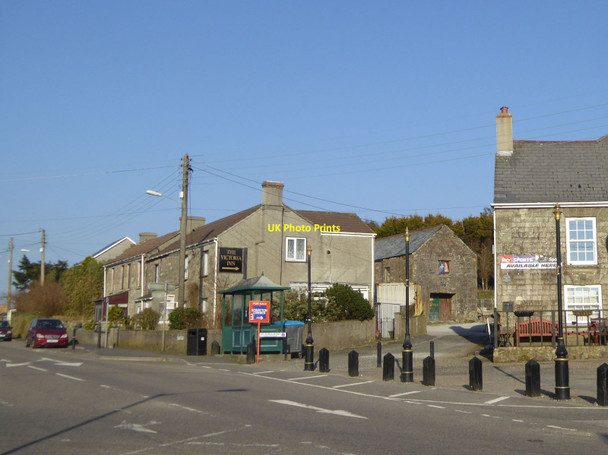 Photo 6"x4" Bus shelter at the crossroads in Four Lanes Four Lanes c2016