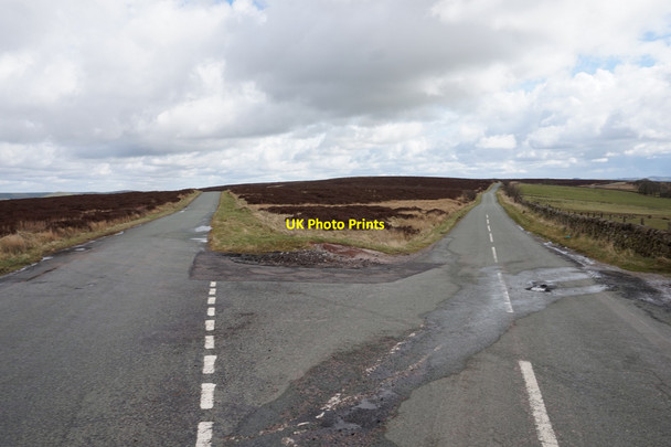 Photo 6"x4" Road junction at Boarsgrove Newtown\/SK0663 c2016 P1
