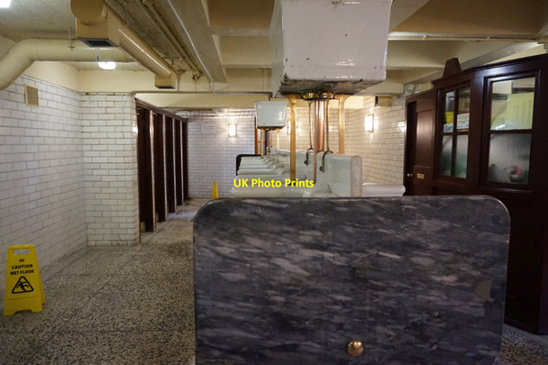 Photo 6"x4" Gents toilets under Queen Victoria's Square, Hull Kingston upon Hull c2016
