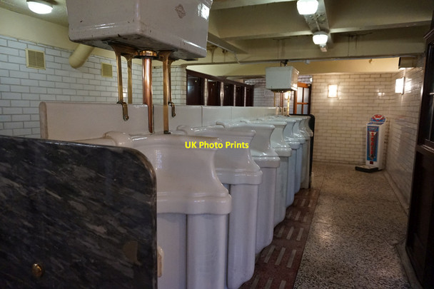 Photo 6"x4" Gents toilets under Queen Victoria's Square, Hull Kingston upon Hull c2016 P1