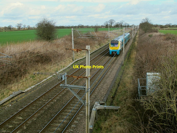 Photo 6"x4" Another train to Wales Sandbach c2016