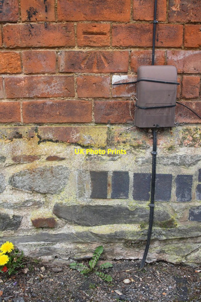 Photo 6"x4" Benchmark on The Plough Inn Loughborough c2016