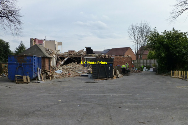 Photo 6"x4" Less than half the Half Crown Long Eaton c2016