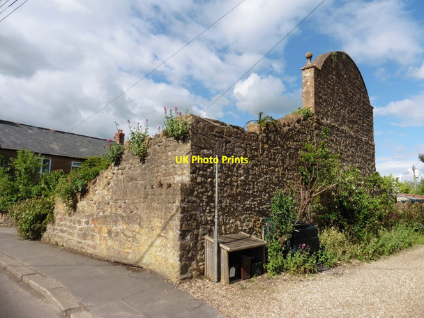 Photo 6"x4" Fives Court Wall, Shepton Beauchamp Hurcott\/ST3916 c2016