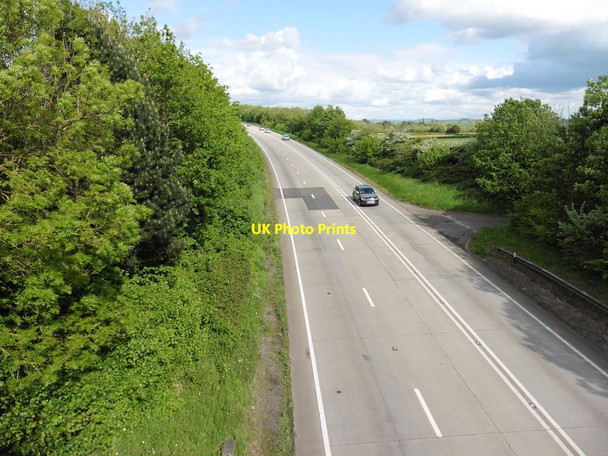 Photo 6"x4" A303 at Boxstone Hill Hurcott\/ST3916 c2016