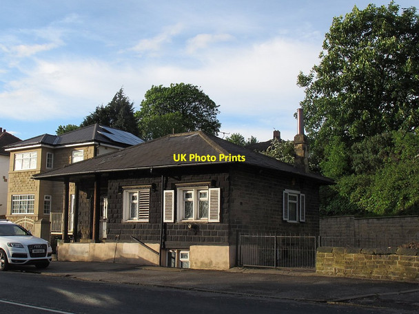 Photo 6"x4" House with colonnade, Burley Road Burley\/SE2734 c2016