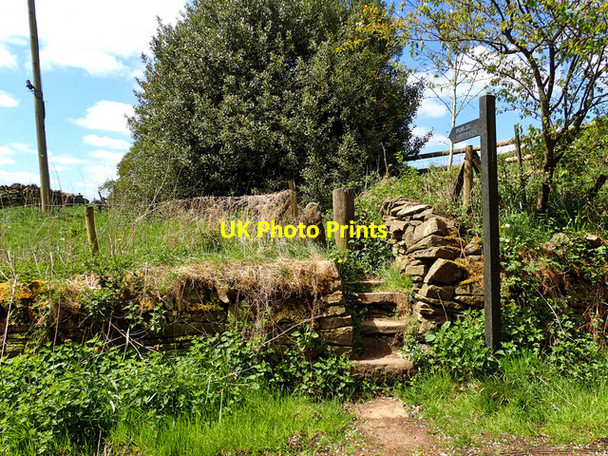 Photo 6"x4" Footpath end onto Smithy Lane Higher Chisworth c2016