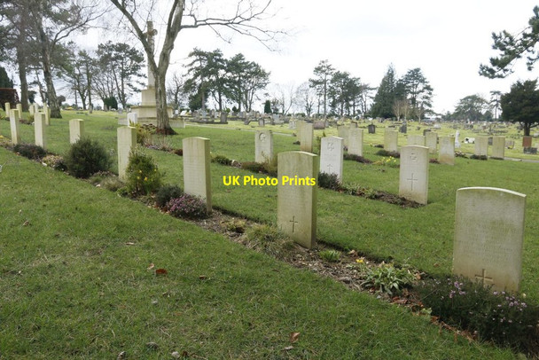 Photo 6"x4" Along the War Graves No Man's Land\/SU5029 c2016