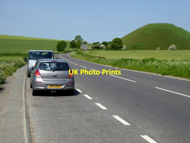 Photo 6"x4" The A4 and Silbury Hill Avebury\/SU1069 c2016