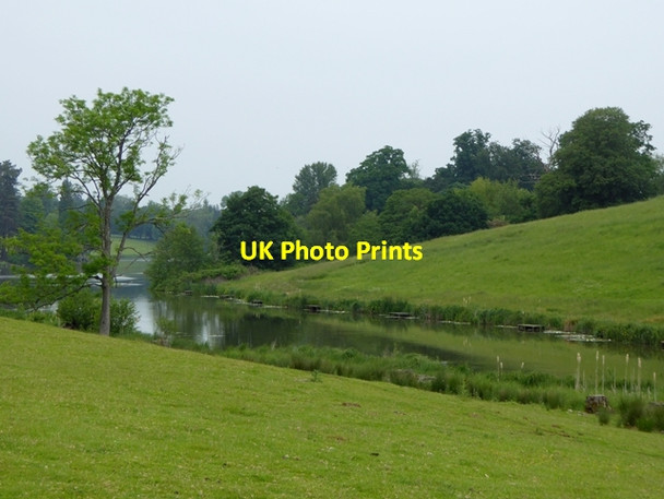 Photo 6"x4" Bowood Lake Calne c2016