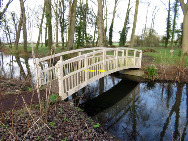 Photo 6"x4" Footbridge in Waterperry Gardens Waterperry\/SP6206 c2016