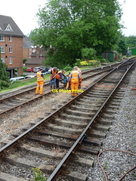Photo 6"x4" Maintaining the permanent way, Alton Station Alton\/SU7139 c2016