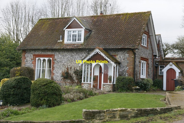 Photo 6"x4" House near the Church Ovington\/SU5631 c2016