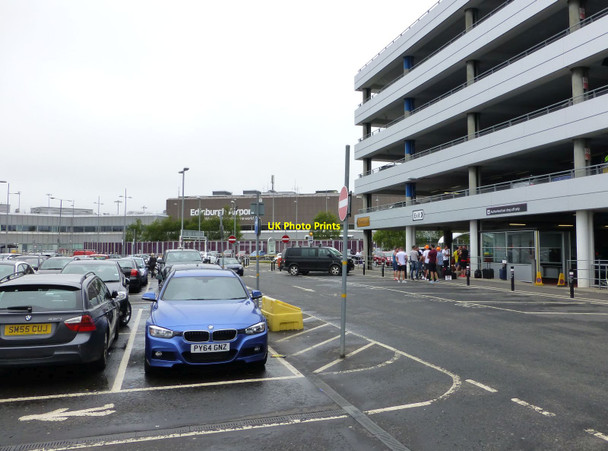 Photo 6"x4" Edinburgh Airport Terminal building Ratho Station c2016