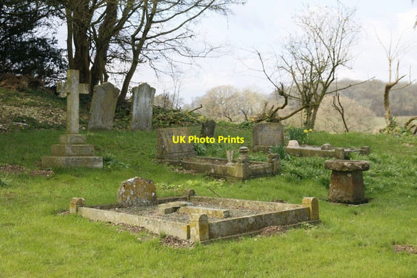Photo 6"x4" Graves in the Corner Ovington\/SU5631 c2016