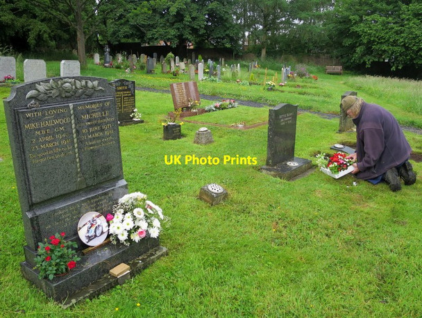 Photo 6"x4" Mike Hailwood - Hero of the Tourist Trophy Tanworth-in-Arden c2016