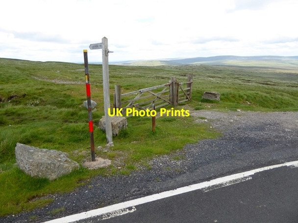 Photo 6"x4" Path junction on Great Dun Fell Green Castle\/NY7131 c2016