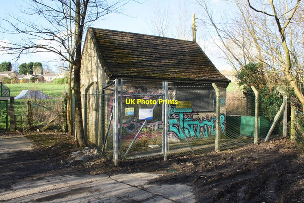 Photo 6"x4" Pump house beside A4095 south of North Leigh North Leigh\/SP3812 c2016