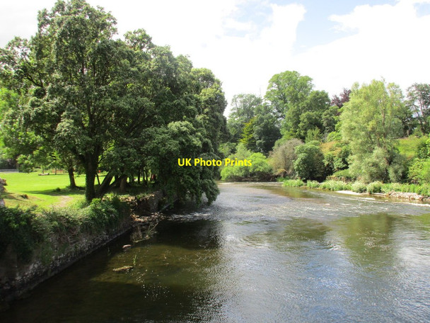 Photo 6"x4" The River Suir below Cahir Bridge Caher c2016