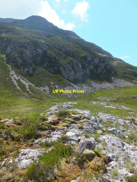 Photo 6"x4" Rocky slopes of Sg\u00c3\u00b9rr Dubh Coulin Lodge c2016