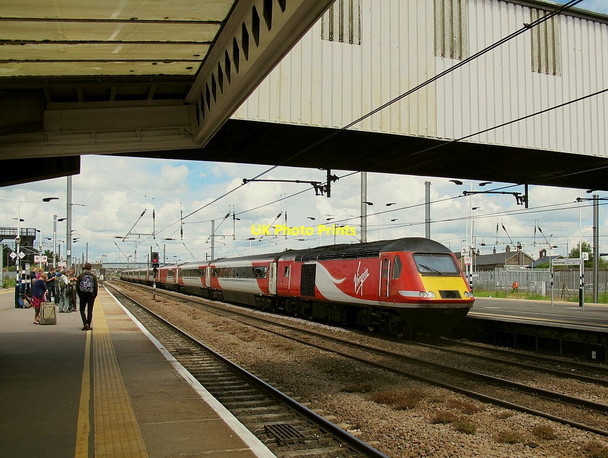Photo 6"x4" Virgin HST through Peterborough  Peterborough c2016