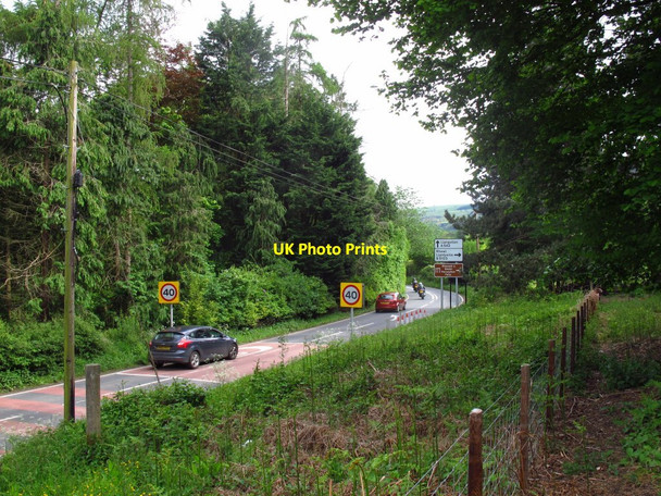 Photo 6"x4" A542 entering Pentrefelin Llangollen c2017